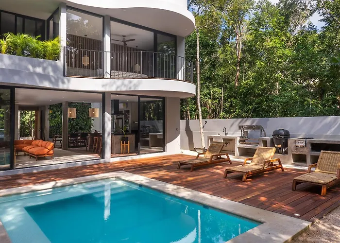 Villa Luxury 4br Eco 10ppl Outdoor Pizza Oven - Private Pool & Jacuzzi *