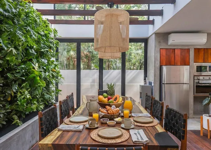 Luxury 4br Eco 10ppl Outdoor Pizza Oven - Private Pool & Jacuzzi *