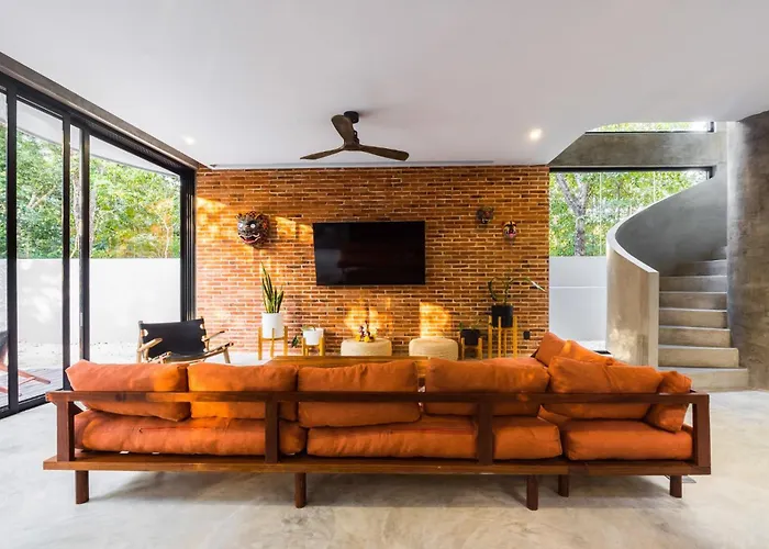 Luxury 4br Eco 10ppl Outdoor Pizza Oven - Private Pool & Jacuzzi