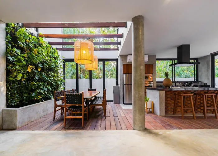 Luxury 4br Eco 10ppl Outdoor Pizza Oven - Private Pool & Jacuzzi *